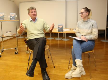 STOJAN STRAŽIŠČAR PREDSTAVITEV KNJIGE 08 FOTO LJUBO VUKELIČ